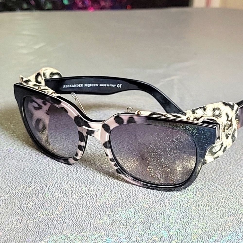 Alexander McQueen Grey Black Leopard Wayfarer Skull Sunglasses AMQ4305/S